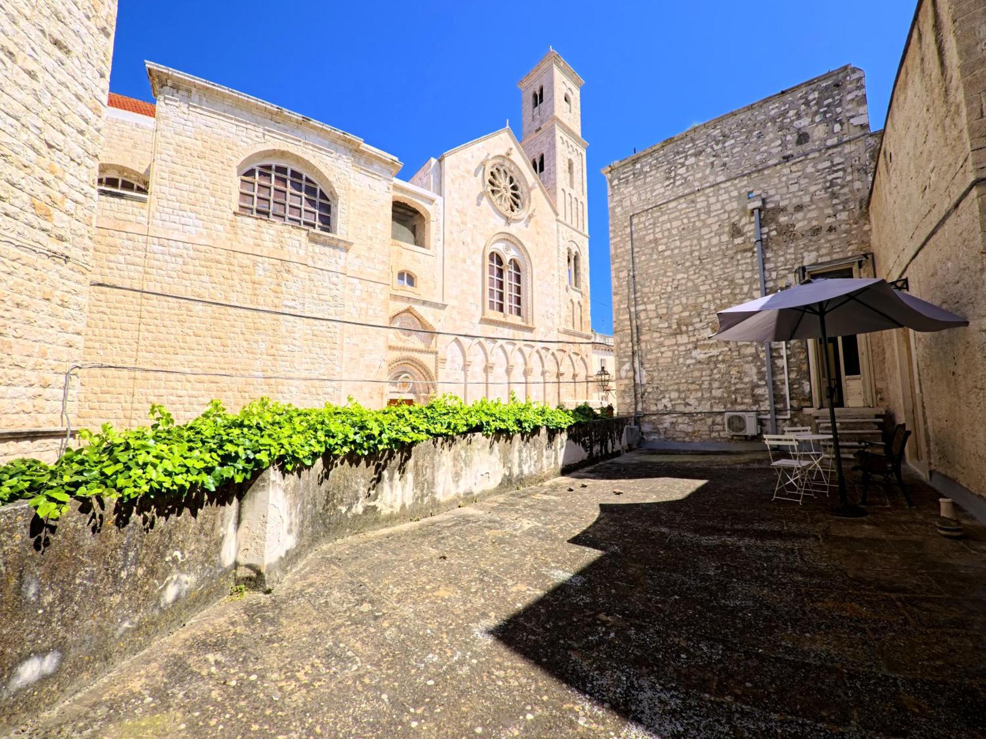 Palazzo Framarino Dei Malatesta - Noble Floor - XIV Century 焦维纳佐 外观 照片